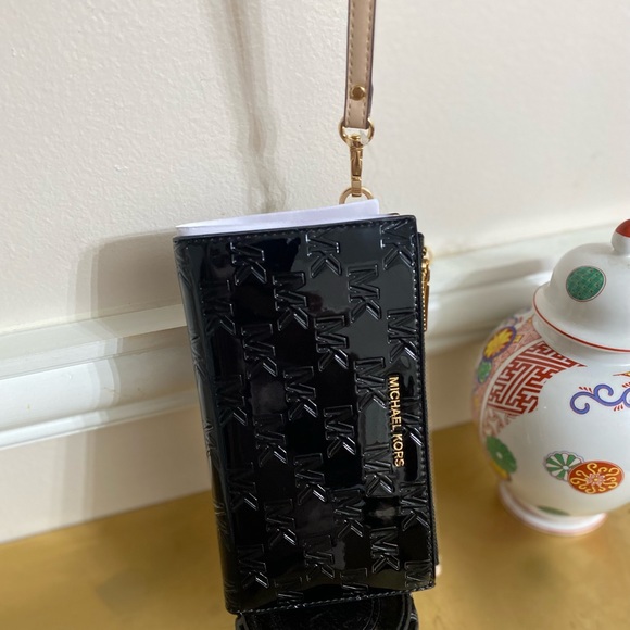 MK Double Zipper Wallet - Picture 10 of 10